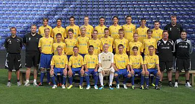 U17